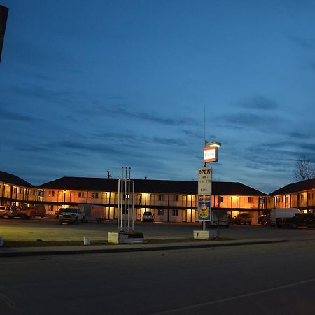 Blue Bell Inn Fort Nelson Exterior foto